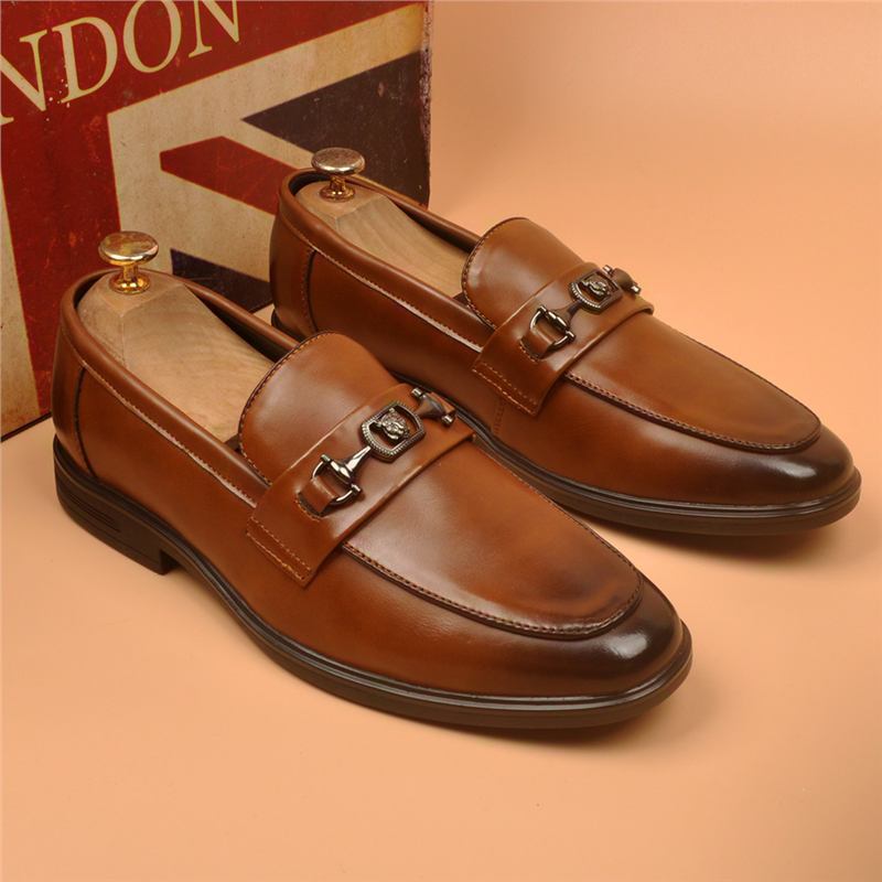 2026 new men's business casual shoes pointed toe leather loafers british style wedding shoes soft
