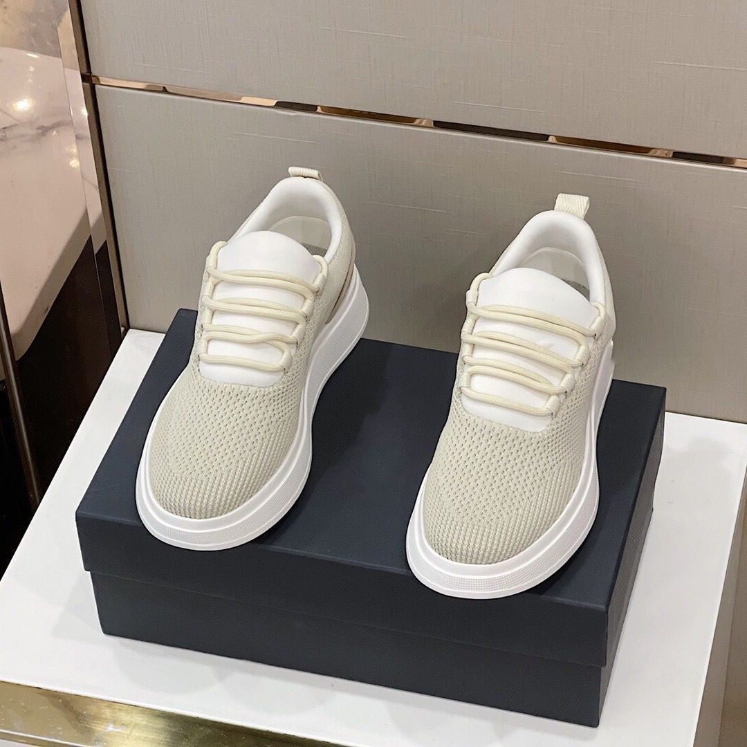 Men's Lightweight Mesh Sports Shoes - Thick-Soled Lace-Up