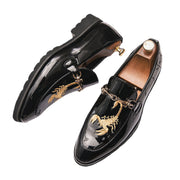 24 fall new tiger and scorpion embroidery single-shoe paint leather hairstylist trend bloke casual leather shoes tide